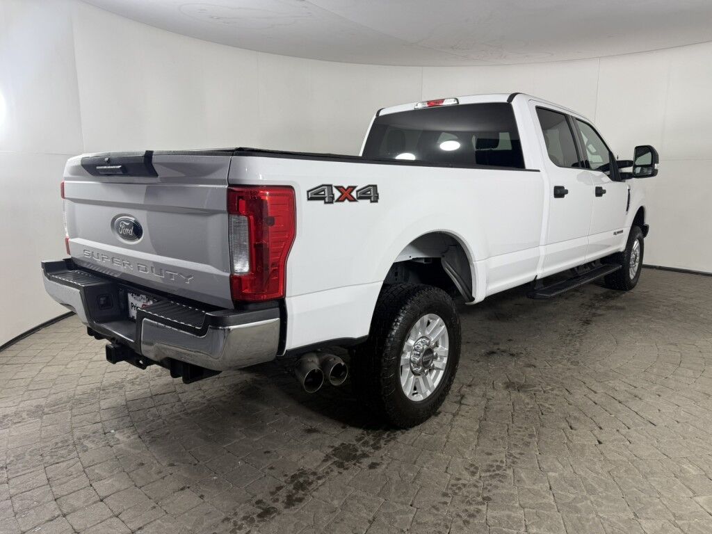 2019 Ford Super Duty F-250 XLT 4WD Crew Cab 8' Box 6.7L Diesel Maumee OH