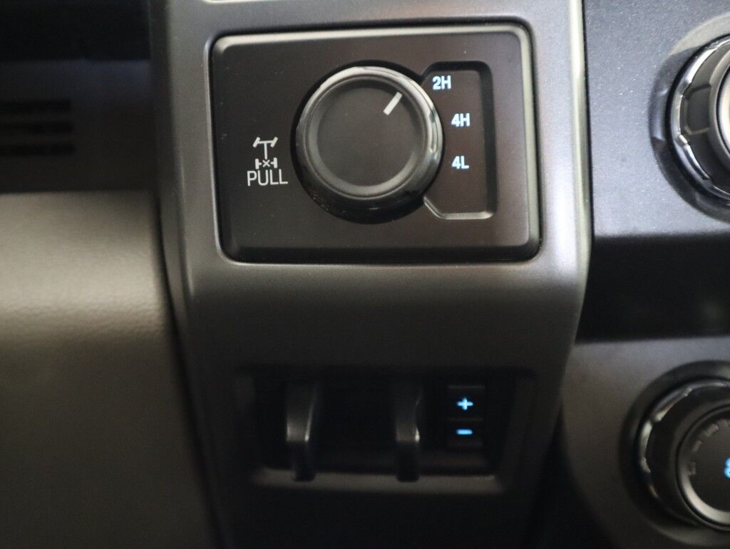 2019 Ford Super Duty F-250 XLT 4WD Crew Cab w/Navigation Maumee OH