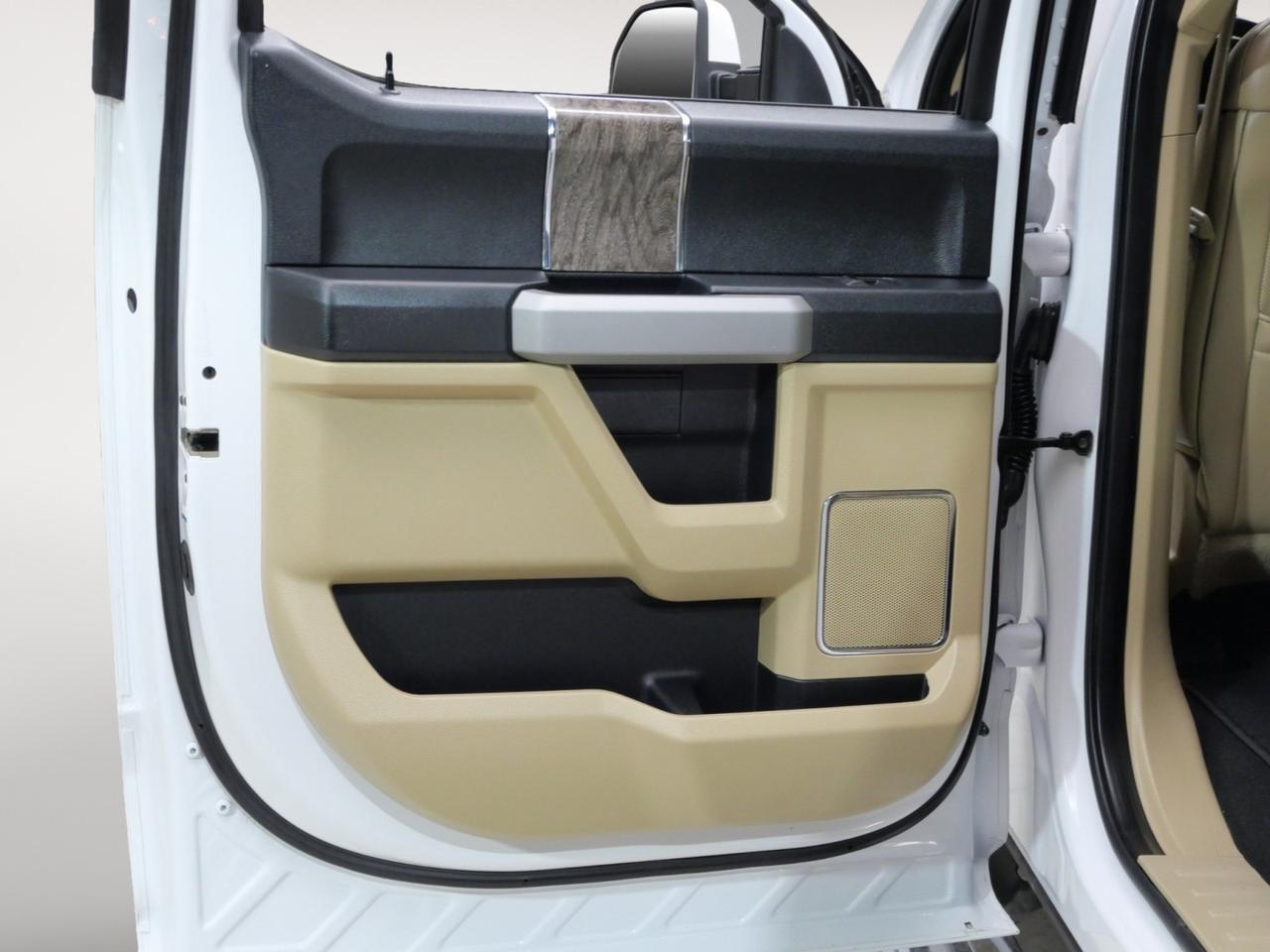 2019 Ford Super Duty F-350 DRW Lariat FX4 6.7L Power Stroke 4x4 Mansfield TX