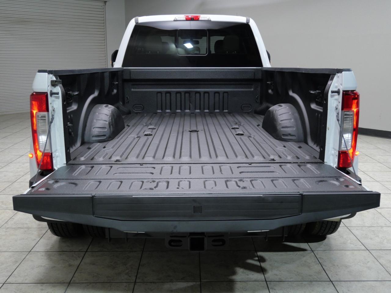 2019 Ford Super Duty F-350 DRW Lariat FX4 6.7L Power Stroke 4x4 Mansfield TX