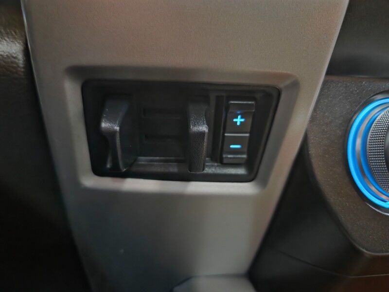 2019 Ford Super Duty F-350 King Ranch Ultimate Chrome Pkg Dually 6.7L Diesel FREE WARRANTY Arlington TX