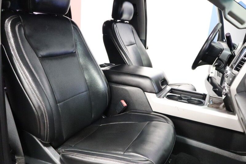 2019 Ford Super Duty F-350 LARIAT Dually Lifted 6.7L Diesel GPS Nav 37in Tires FREE WARRANTY Arlington TX