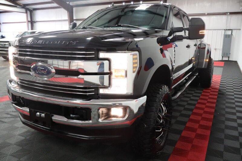2019 Ford Super Duty F-350 LARIAT Dually Lifted 6.7L Diesel GPS Nav 37in Tires FREE WARRANTY Arlington TX