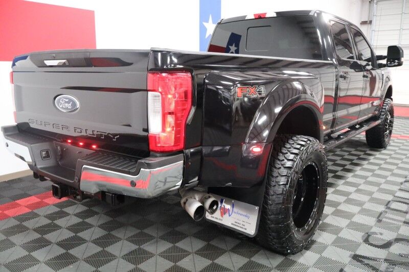 2019 Ford Super Duty F-350 LARIAT Dually Lifted 6.7L Diesel GPS Nav 37in Tires FREE WARRANTY Arlington TX