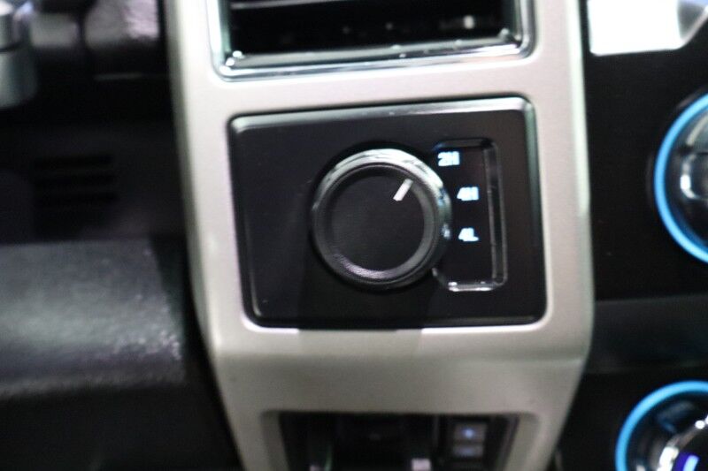 2019 Ford Super Duty F-350 LARIAT Dually Lifted 6.7L Diesel GPS Nav 37in Tires FREE WARRANTY Arlington TX