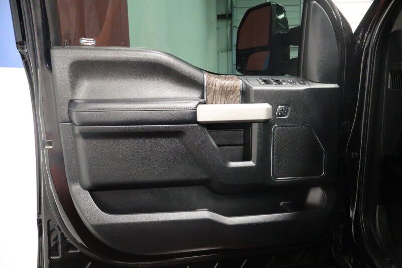 2019 Ford Super Duty F-350 LARIAT Dually Lifted 6.7L Diesel GPS Nav 37in Tires FREE WARRANTY Arlington TX