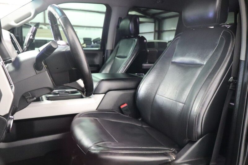 2019 Ford Super Duty F-350 LARIAT Dually Lifted 6.7L Diesel GPS Nav 37in Tires FREE WARRANTY Arlington TX