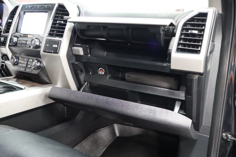 2019 Ford Super Duty F-350 LARIAT Dually Lifted 6.7L Diesel GPS Nav 37in Tires FREE WARRANTY Arlington TX