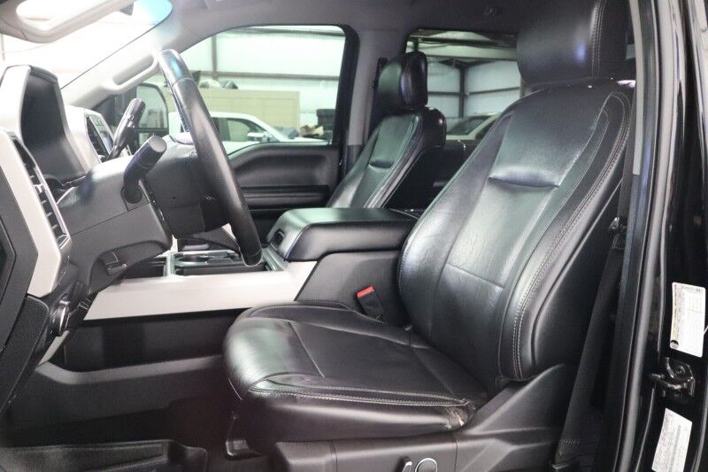 2019 Ford Super Duty F-350 LARIAT Dually Lifted 6.7L Diesel GPS Nav 37in Tires FREE WARRANTY Arlington TX