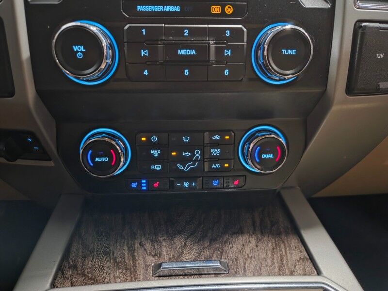 2019 Ford Super Duty F-350 Lariat Ultimate Dually FX4 4WD 6.7L Diesel GPS Camera Arlington TX