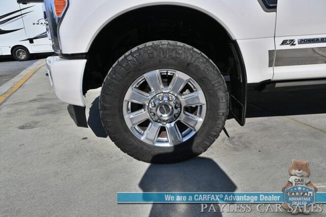 2019 Ford Super Duty F-350 Platinum / 4X4 / FX4 / Ultimate Pkg / Auto Start / Crew Cab / Heated & Cooled Leather Seats / Heated Steering / Pano Sunroof / NAV / Adaptive Cruise & Blind Spot / Bluetooth / Bed Liner / 360 Cam / Tow Pkg Anchorage AK