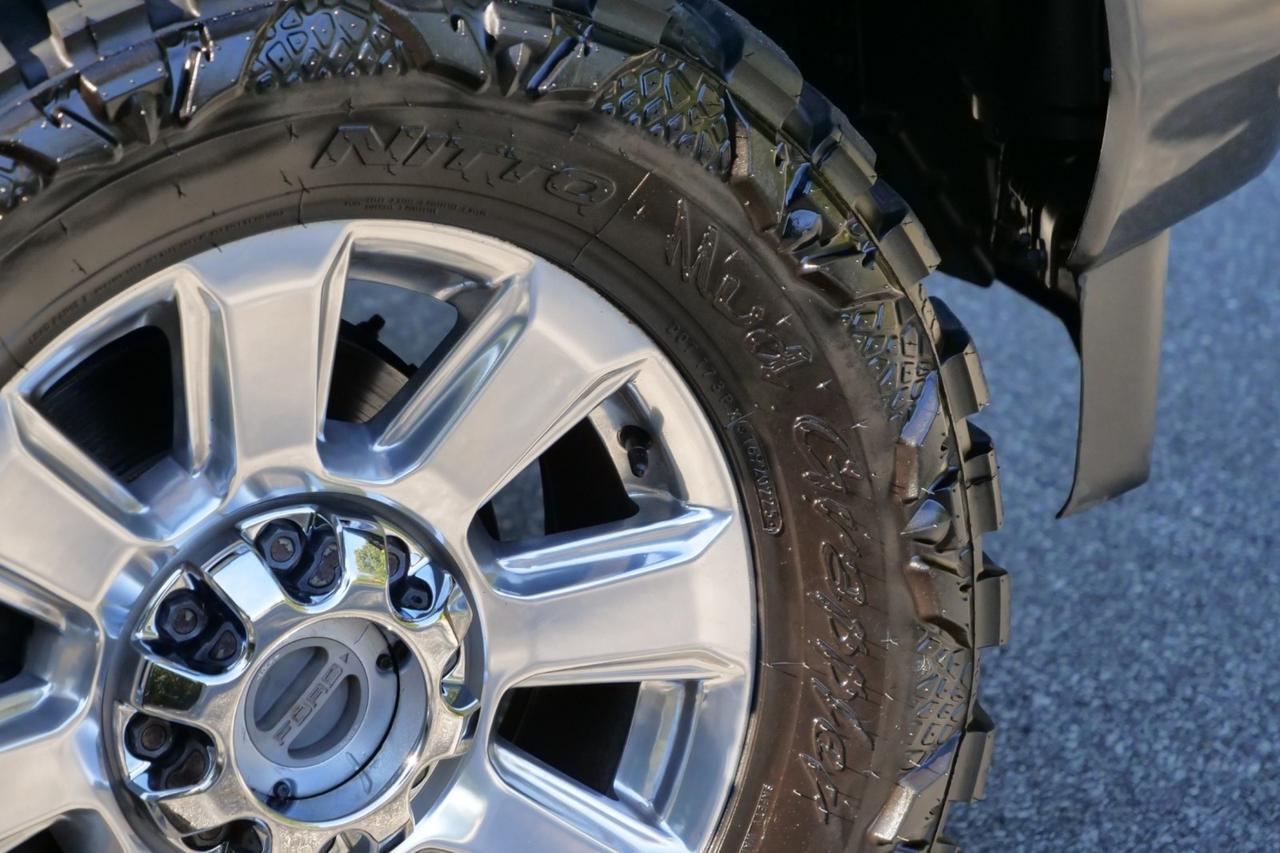 2019 Ford Super Duty F-350 Platinum 4X4 / Tire Upgrade / Diesel / Massage Seats High Point NC