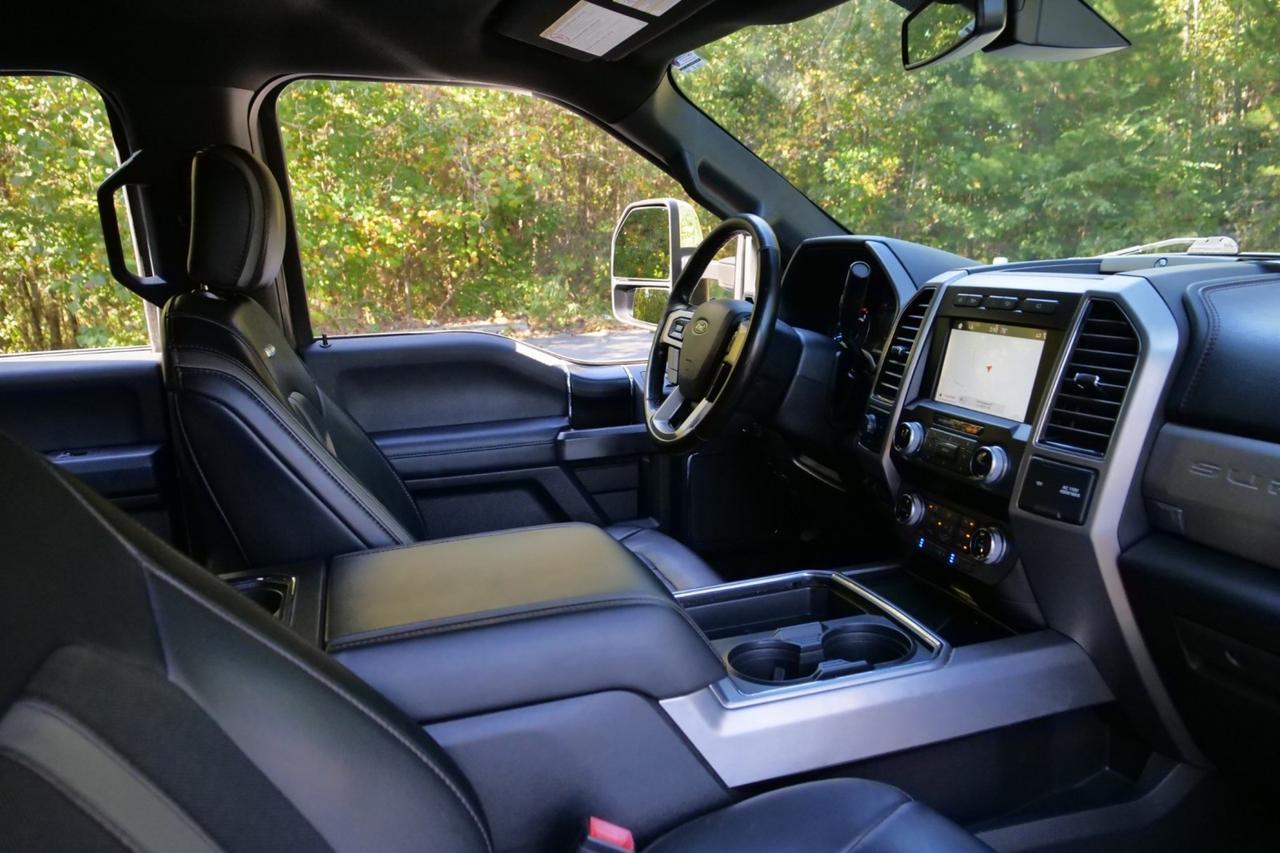 2019 Ford Super Duty F-350 Platinum 4X4 / Tire Upgrade / Diesel / Massage Seats High Point NC