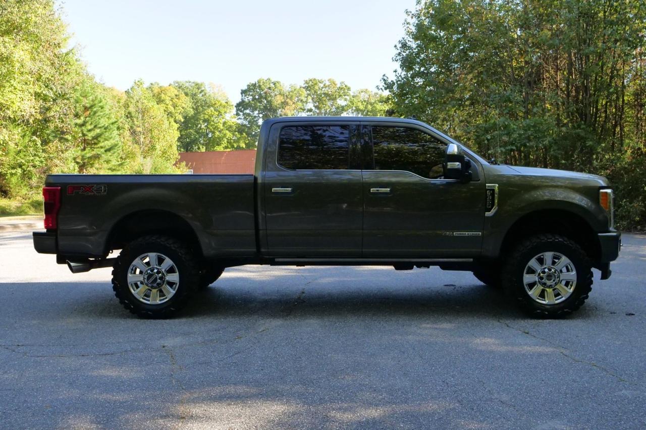 2019 Ford Super Duty F-350 Platinum 4X4 / Tire Upgrade / Diesel / Massage Seats High Point NC