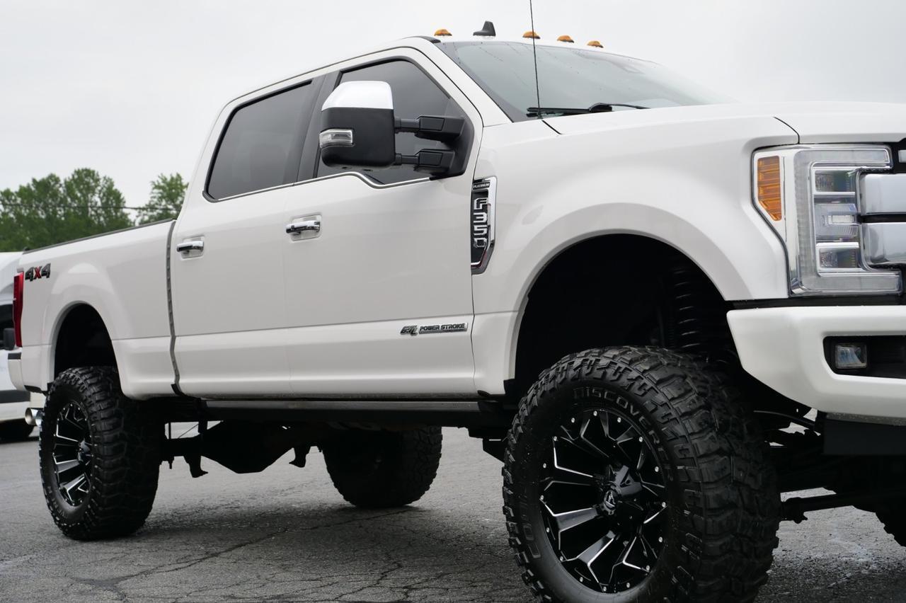2019 Ford Super Duty F-350 Platinum 4X4 / Wheel & Tire Upgrade / 6.7L V8 Diesel! Lincolnton NC