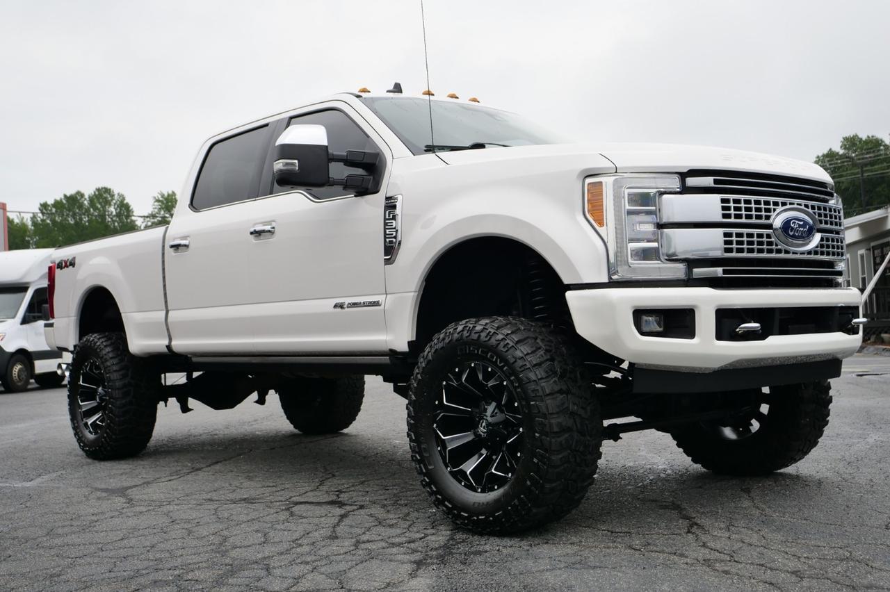 2019 Ford Super Duty F-350 Platinum 4X4 / Wheel & Tire Upgrade / 6.7L V8 Diesel! Lincolnton NC