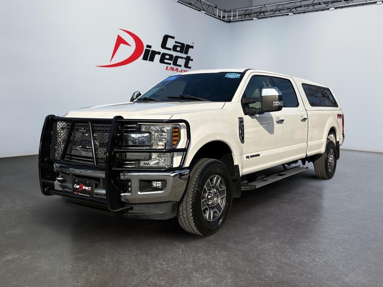 2019 Ford Super Duty F-350 SRW LARIAT, RUNNING BOARDS, HARD SLIDING TONNEAU COVER, TOW PACKAGE, POWER EXTENDED MIRRORS, BLIND SPOT ALERT, BACKUP CAMERA WITH PARKING SENSORS, HEATED & COOLING SEATS, LOW MILES, CLEAN CARFAX, THIS TRUCK IS PRESTINE & READY TO RIDE!