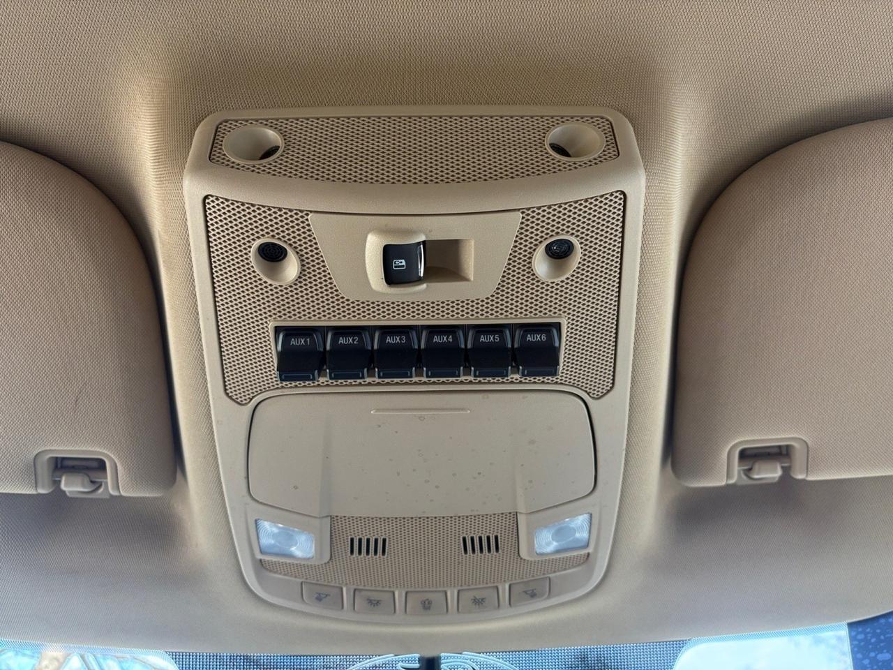 2019 Ford Super Duty F-350 SRW LARIAT, RUNNING BOARDS, HARD SLIDING TONNEAU COVER, TOW PACKAGE, POWER EXTENDED MIRRORS, BLIND SPOT ALERT, BACKUP CAMERA WITH PARKING SENSORS, HEATED & COOLING SEATS, LOW MILES, CLEAN CARFAX, THIS TRUCK IS PRESTINE & READY TO RIDE! Virginia Beach VA