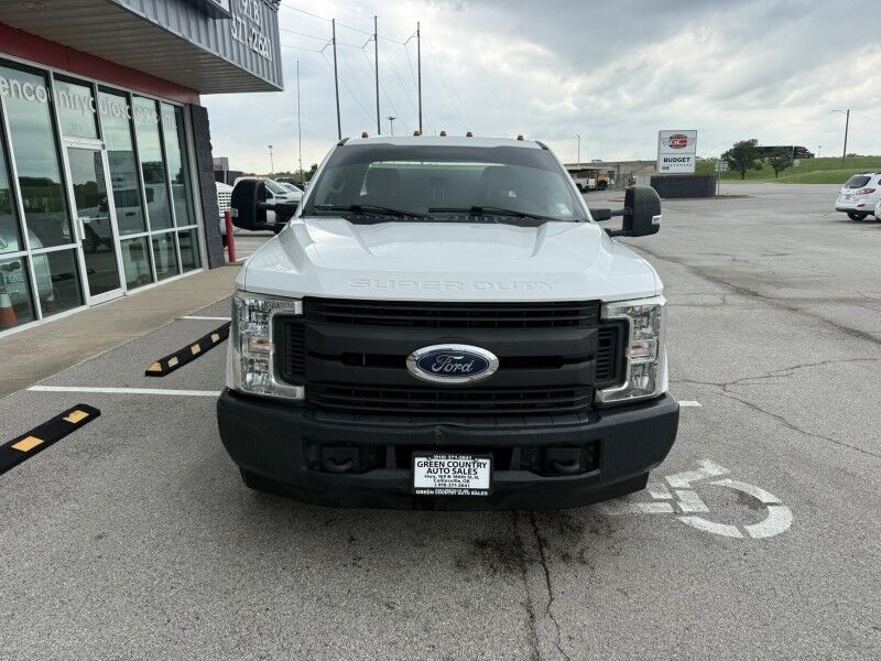2019 Ford Super Duty F-350 SRW Utility XL Collinsville OK