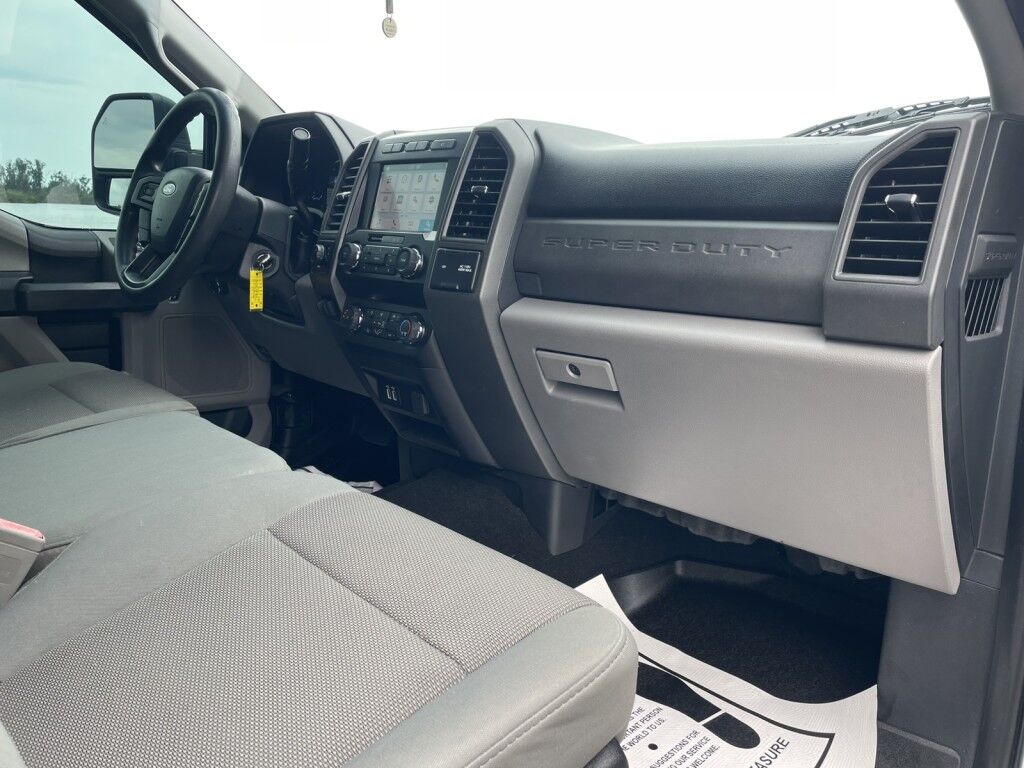2019 Ford Super Duty F-350 SRW XL~ONLINE FINANCE~4X4~6.8' BED LENGTH~BLUETOOTH~CRUISE CONTROL~REARVIEW CAMERA Sarasota FL