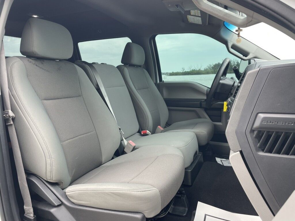 2019 Ford Super Duty F-350 SRW XL~ONLINE FINANCE~4X4~6.8' BED LENGTH~BLUETOOTH~CRUISE CONTROL~REARVIEW CAMERA Sarasota FL
