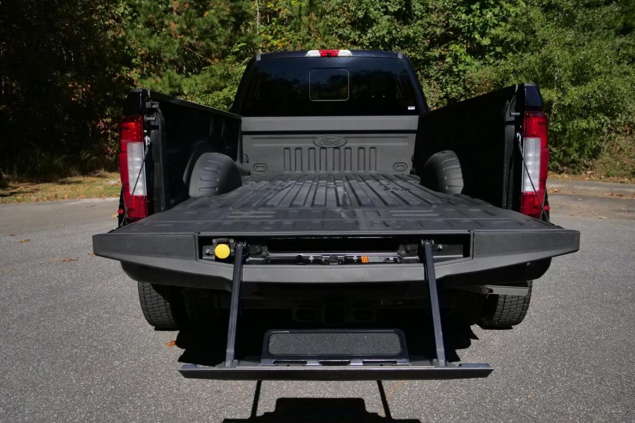2019 Ford Super Duty F-450 Platinum 4X4 / DRW / Ultimate Package / 6.7L V8 Diesel Lincolnton NC