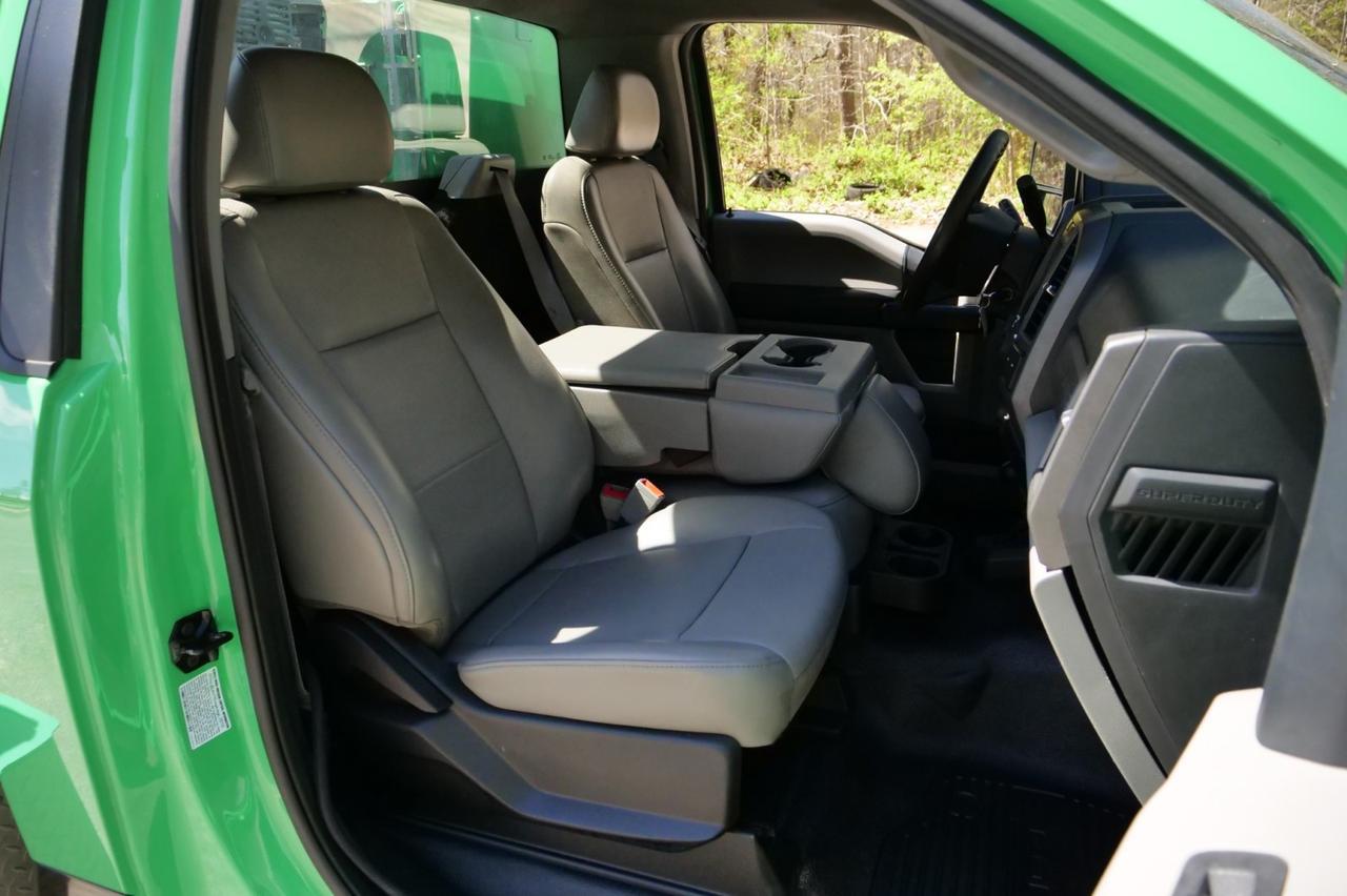 2019 Ford Super Duty F-450 XL 4X4 / DRW / READING Service Body / V10! Lincolnton NC