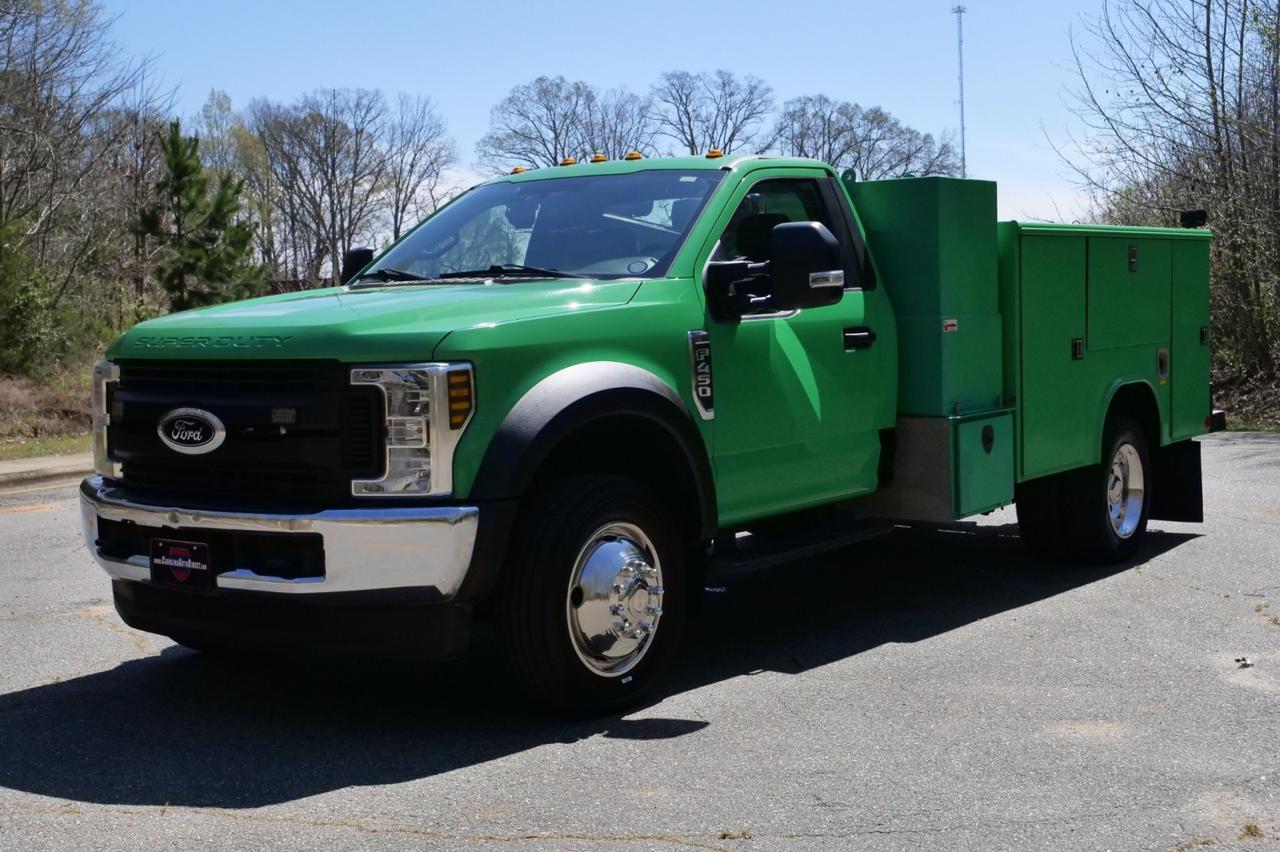 2019 Ford Super Duty F-450 XL 4X4 / DRW / READING Service Body / V10! Lincolnton NC