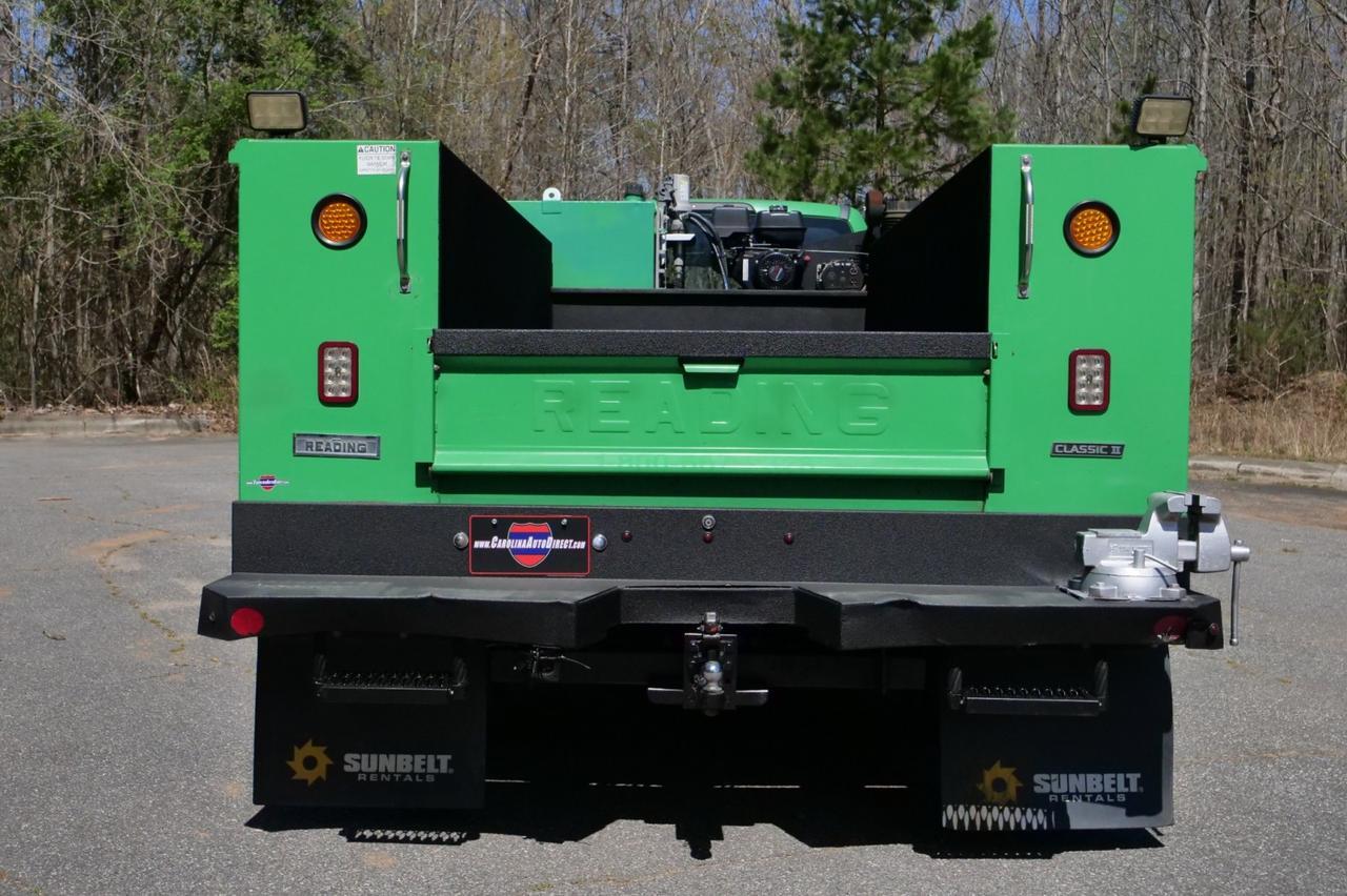 2019 Ford Super Duty F-450 XL 4X4 / DRW / READING Service Body / V10! Lincolnton NC