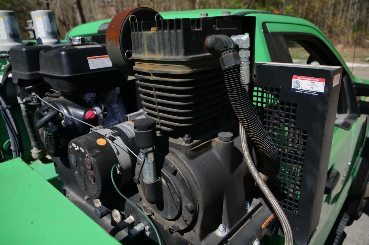 2019 Ford Super Duty F-450 XL 4X4 / DRW / READING Service Body / V10! Lincolnton NC