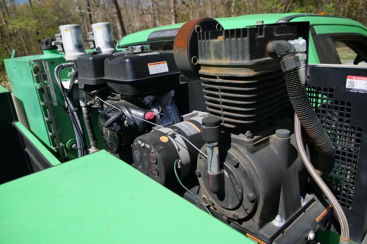 2019 Ford Super Duty F-450 XL 4X4 / DRW / READING Service Body / V10! Lincolnton NC