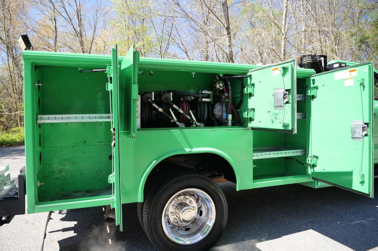 2019 Ford Super Duty F-450 XL 4X4 / DRW / READING Service Body / V10! Lincolnton NC
