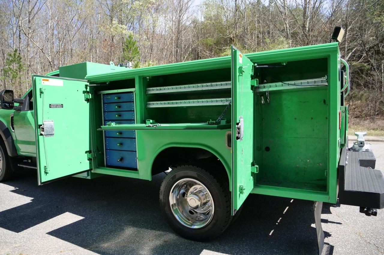 2019 Ford Super Duty F-450 XL 4X4 / DRW / READING Service Body / V10! Lincolnton NC