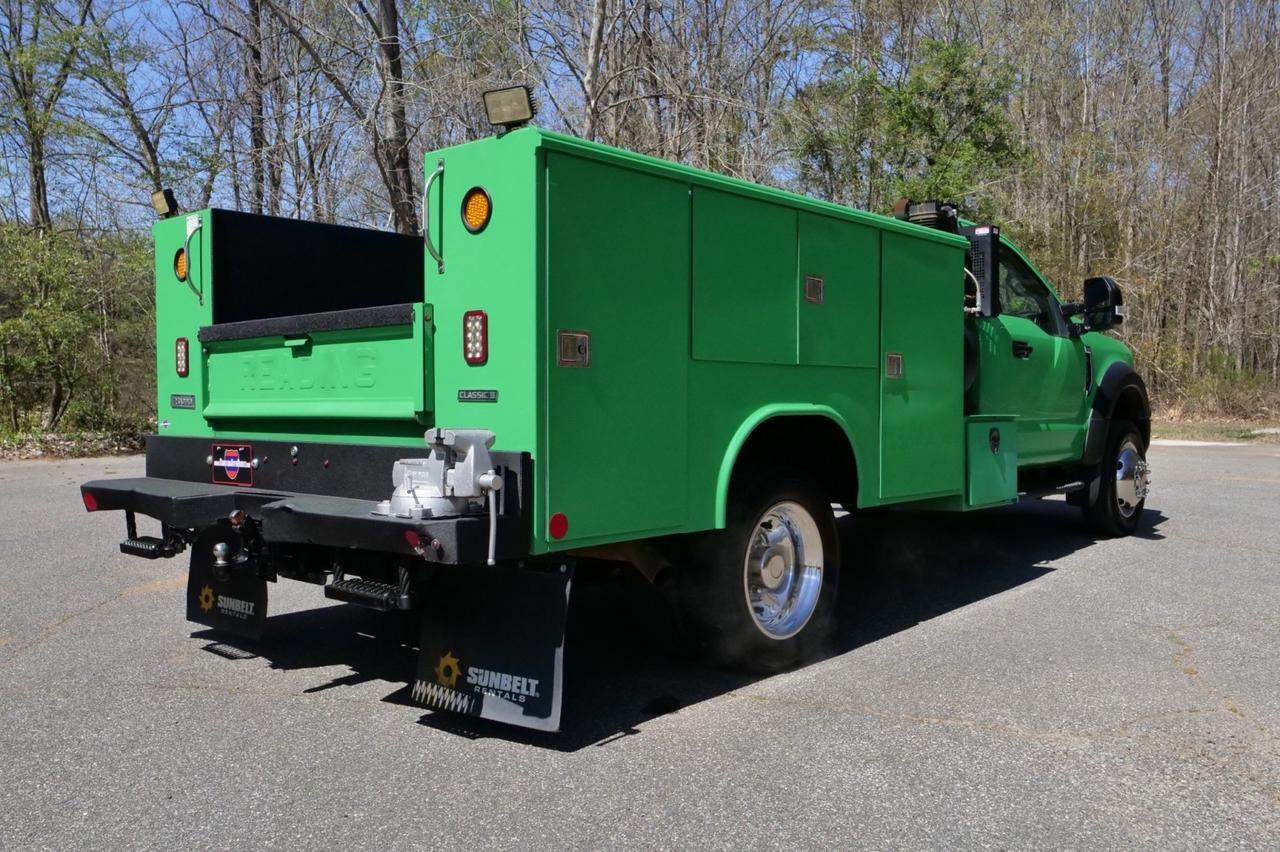 2019 Ford Super Duty F-450 XL 4X4 / DRW / READING Service Body / V10! Lincolnton NC