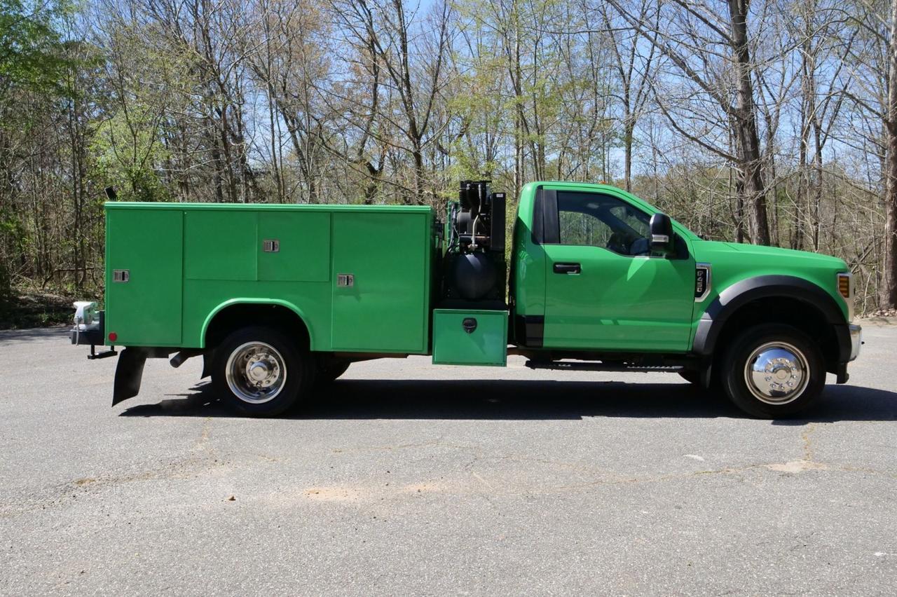 2019 Ford Super Duty F-450 XL 4X4 / DRW / READING Service Body / V10! Lincolnton NC