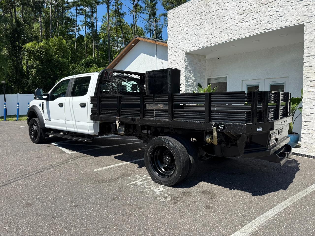2019 Ford Super Duty F-550 DRW XL 4WD Crew Cab 203" WB 84" CA