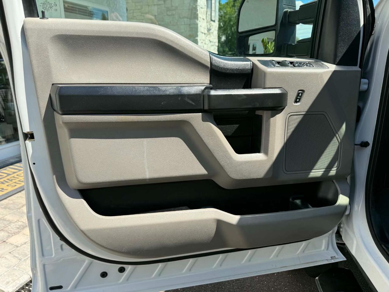 2019 Ford Super Duty F-550 DRW XL 4WD Crew Cab 203" WB 84" CA Jacksonville FL