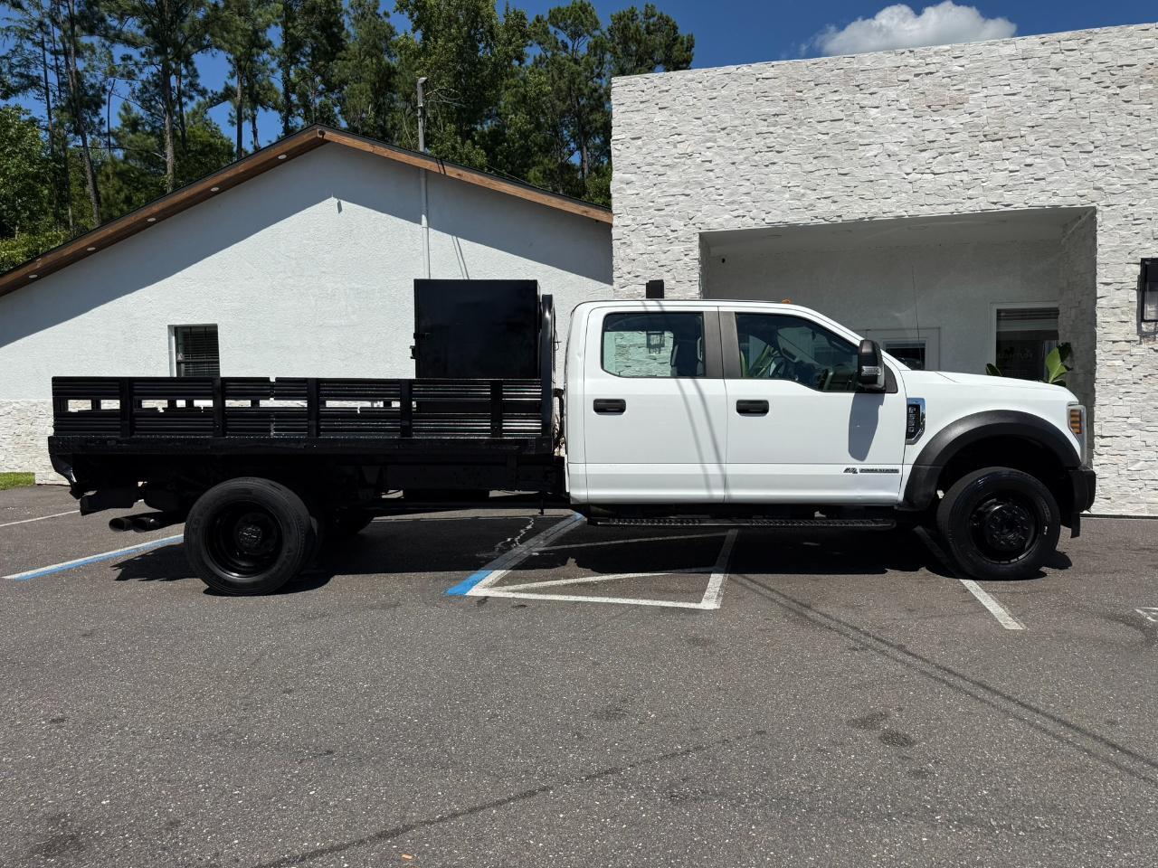 2019 Ford Super Duty F-550 DRW XL 4WD Crew Cab 203" WB 84" CA Jacksonville FL