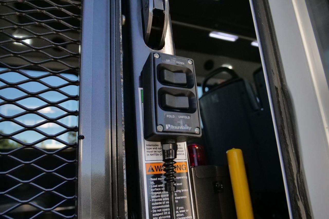 2019 Ford Super Duty F-550 XL / DRW / Glaval Entourage Handicap Shuttle Bus Lincolnton NC