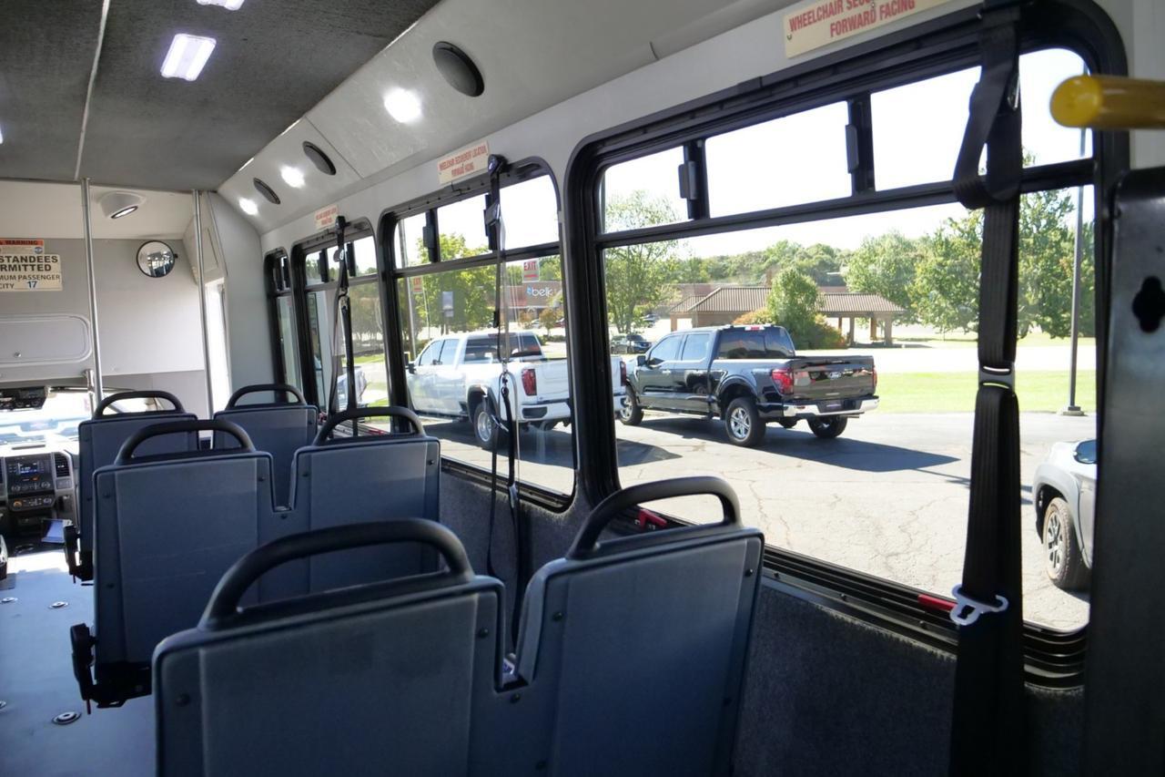 2019 Ford Super Duty F-550 XL / DRW / Glaval Entourage Handicap Shuttle Bus Lincolnton NC