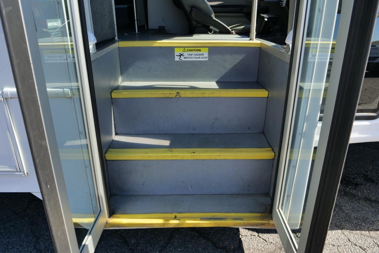 2019 Ford Super Duty F-550 XL / DRW / Glaval Entourage Handicap Shuttle Bus Lincolnton NC