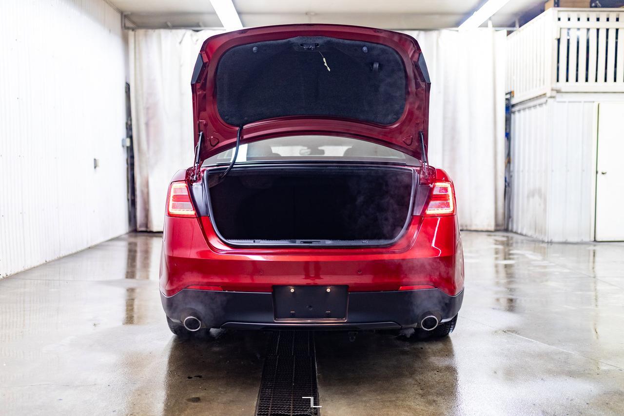 2019 Ford Taurus AWD Limited Leather Roof Nav BCam Red Deer AB