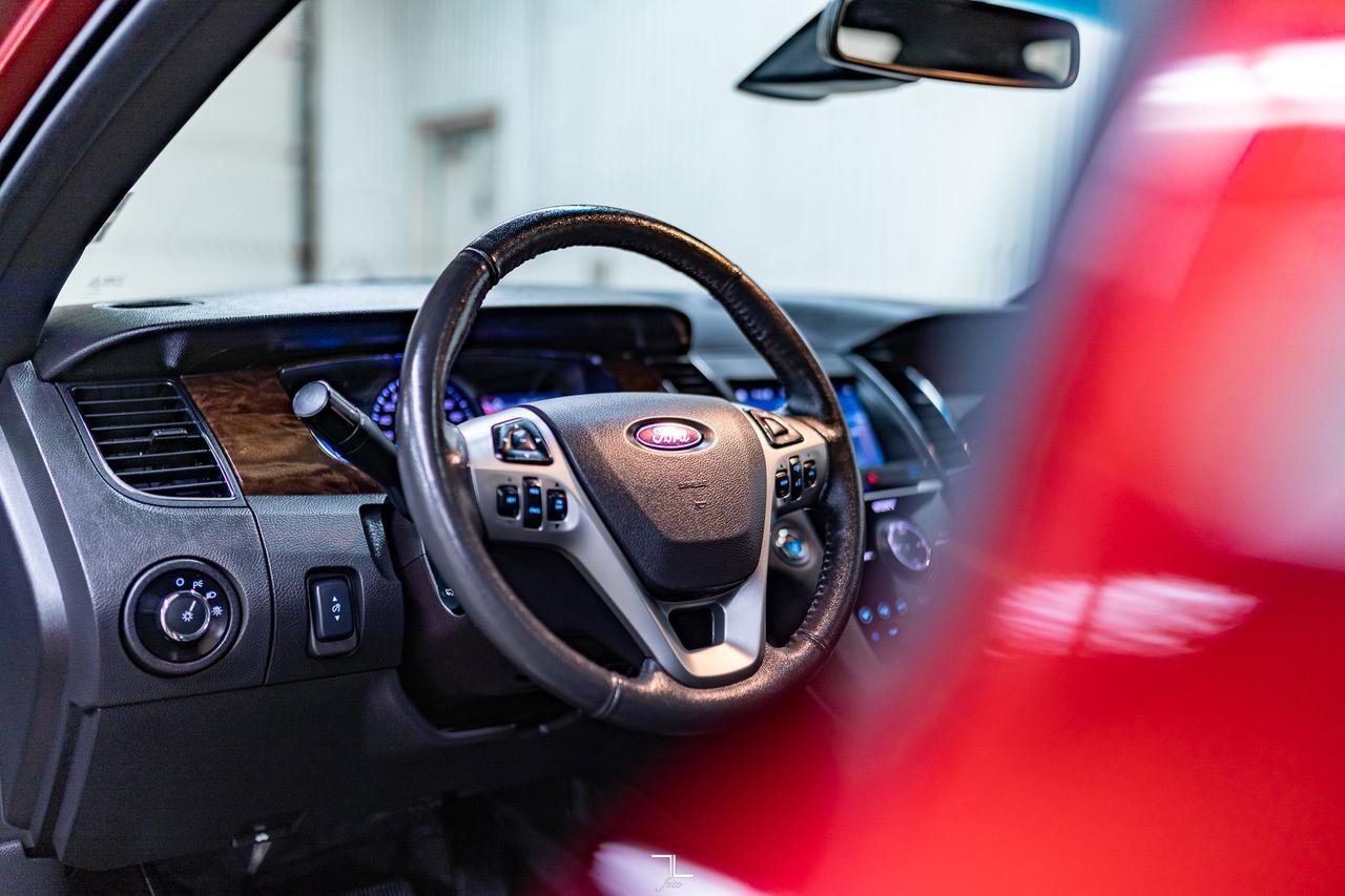 2019 Ford Taurus AWD Limited Leather Roof Nav BCam Red Deer AB