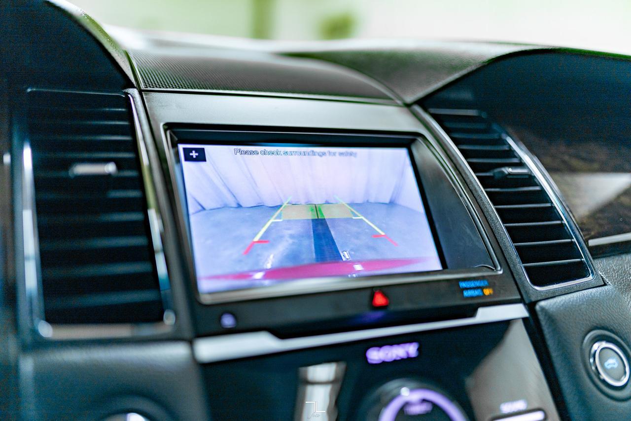 2019 Ford Taurus AWD Limited Leather Roof Nav BCam Red Deer AB