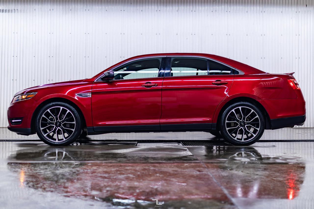 2019 Ford Taurus AWD Limited Leather Roof Nav BCam Red Deer AB