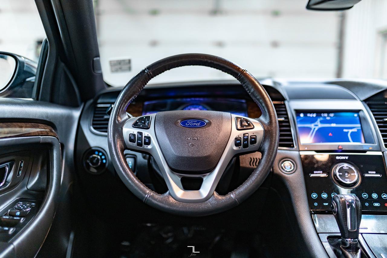 2019 Ford Taurus AWD Limited Leather Roof Nav BCam Red Deer AB