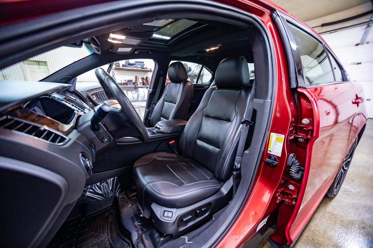 2019 Ford Taurus AWD Limited Leather Roof Nav BCam Red Deer AB