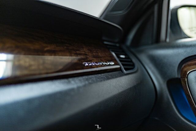 2019 Ford Taurus AWD Limited Leather Roof Nav Red Deer AB