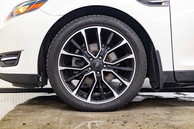 2019 Ford Taurus AWD Limited Leather Roof Nav Red Deer AB