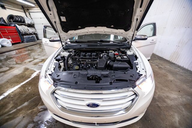 2019 Ford Taurus AWD Limited Leather Roof Nav Red Deer AB